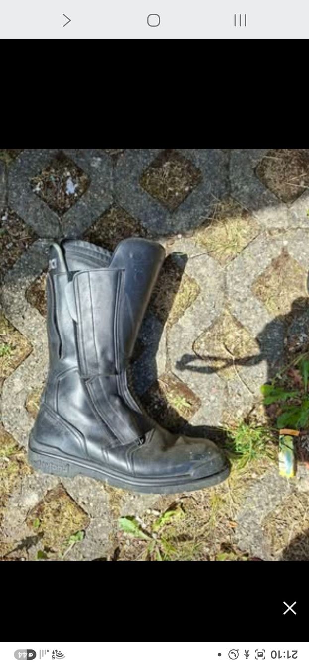 Scarpe da uomo: Bottes moto Daytona cuir – Usato da Mont-sur-Lausanne venduto da mon_mx9z 1