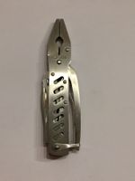 Multi-Tool mit grosser Zange, Messer, Säge, Feile & Etui