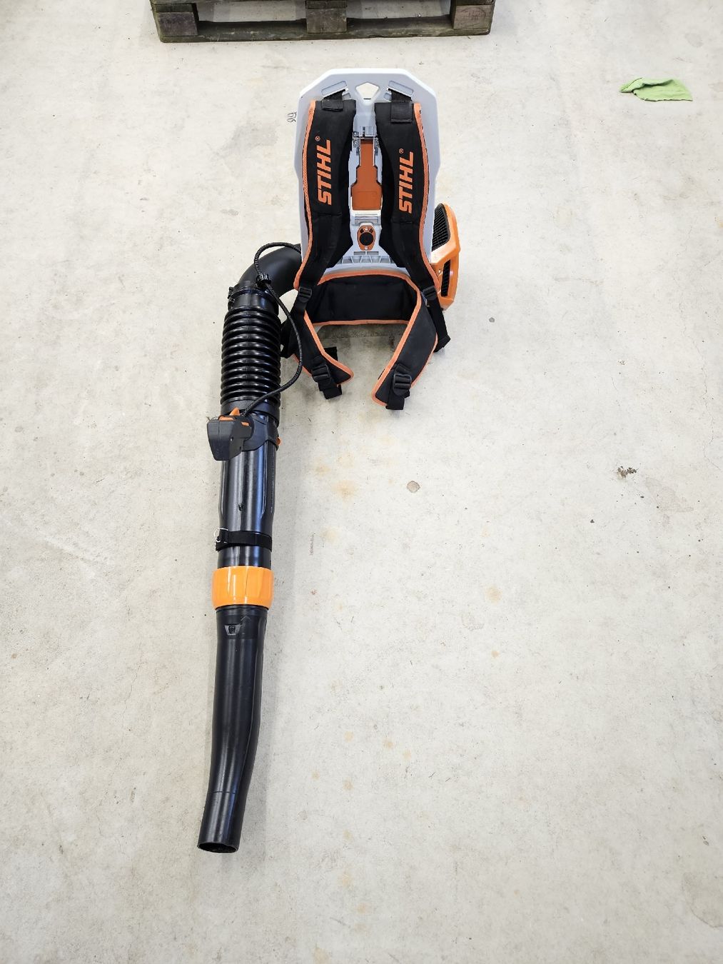 Stihl Soffiatori & Aspiratori per foglie: Stihl BGA 300.0 - neuwertig – Usato da Bichelsee venduto da Surli1