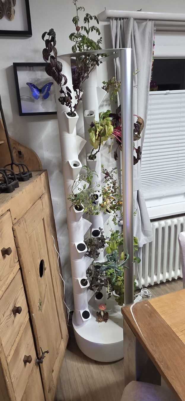 Vasi per fiori: Everleaf Garden Vertikaler Garten Hydroponik System weissneu – Nuovo (secondo la descrizione) da Menzingen venduto da vannessa.studer 2