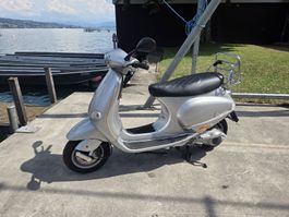 Vespa ET4  125