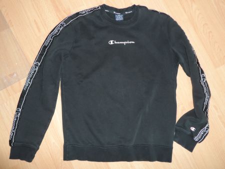 **** Champion Pullover Gr M ****