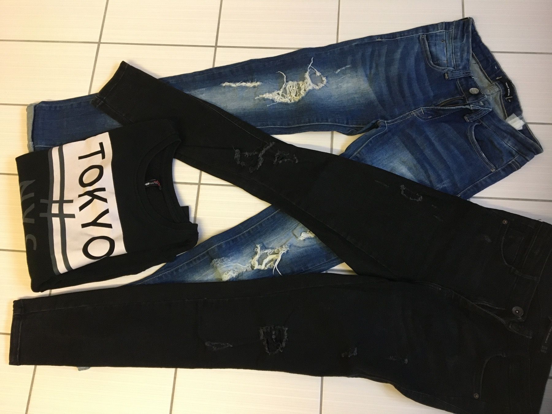 Zara Lots de vêtements: Kleiderpacket 34 – D'occasion à Arth par Vrecam51