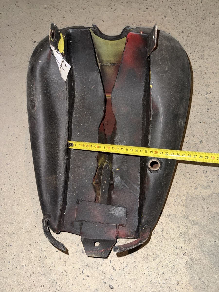 Harley-Davidson Accessori per altri veicoli: Harley Tank umgebaut  – Usato da Münchenbuchsee venduto da anjok 2