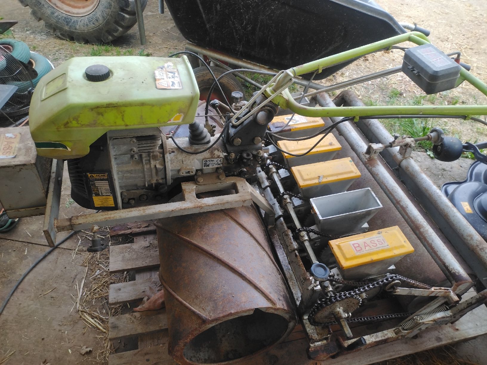 Tutte le macchine: Seminatrice Grillo  – Usato da Muzzano venduto da Muz-piod6933