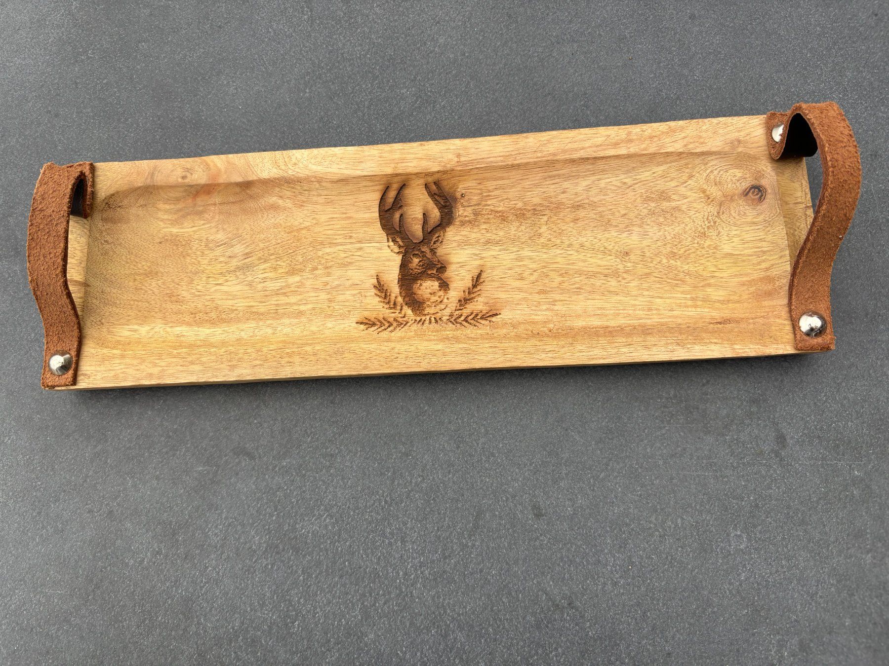 Servierplatten: Serviertablet mit Hirsch, Lederhalter – Gebraucht aus schmerikon von nicole091