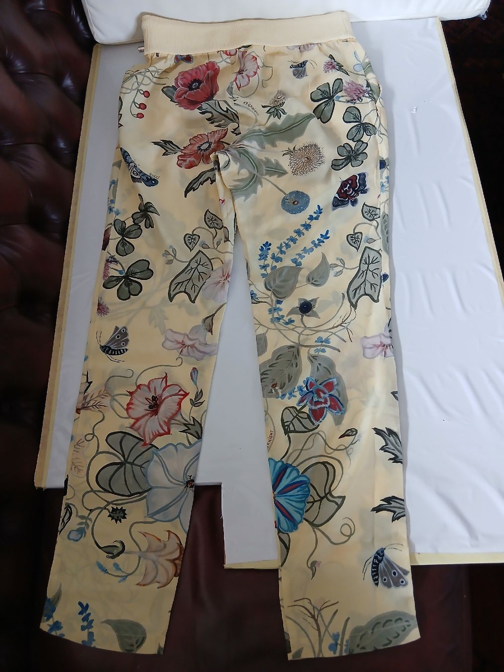 Gucci Pantaloni: Gucci Seiden Hose – Usato da Zürich venduto da tg4_y65n 1