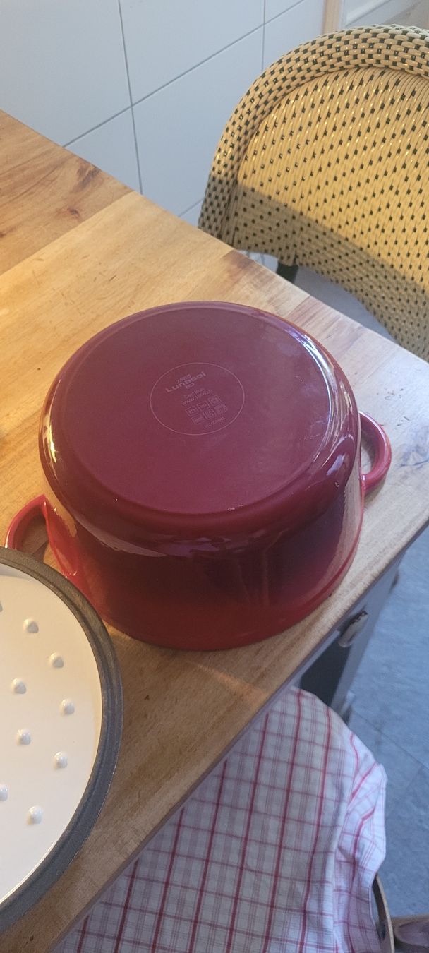 Pentole: cocotte rouge en fonte – Usato da Genève venduto da uneautresaison 2