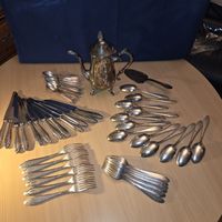 Besteck Kaffeekanne 49-teilig versilbert 90er Zuckerzange 