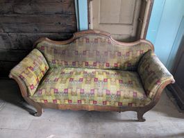 Antikes Sofa, Kanapee, letzte Chance vor Entsorgung