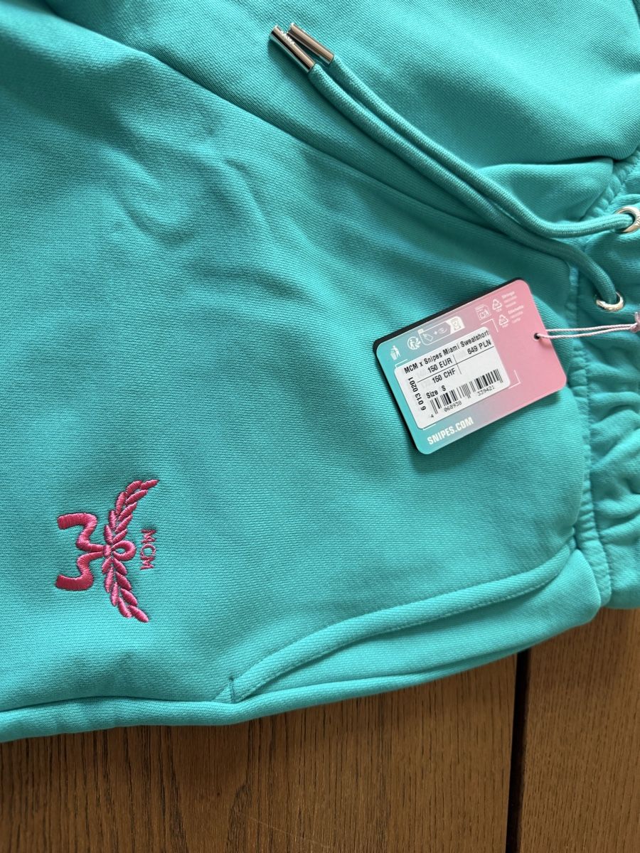 Mcm Pantaloni: MCM x SNIPES Shirts Größe S – Nuovo e nell'imballaggio originale da Zürich venduto da han_pz5r 1