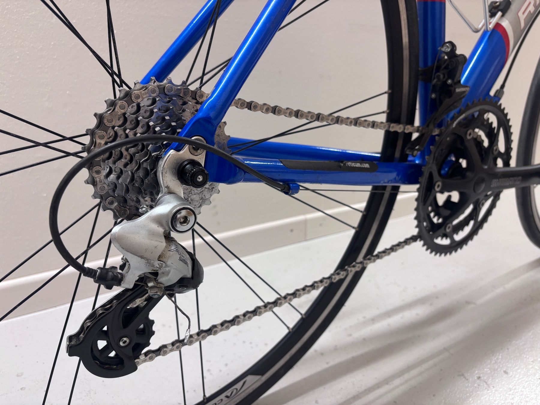 Velos: Rennvelo mit geradem Lenker – Gebraucht aus Wetzikon ZH von Startrampe 3