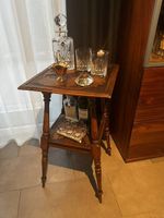 deKorAtiVe HoLzsäuLe  geMusTerT