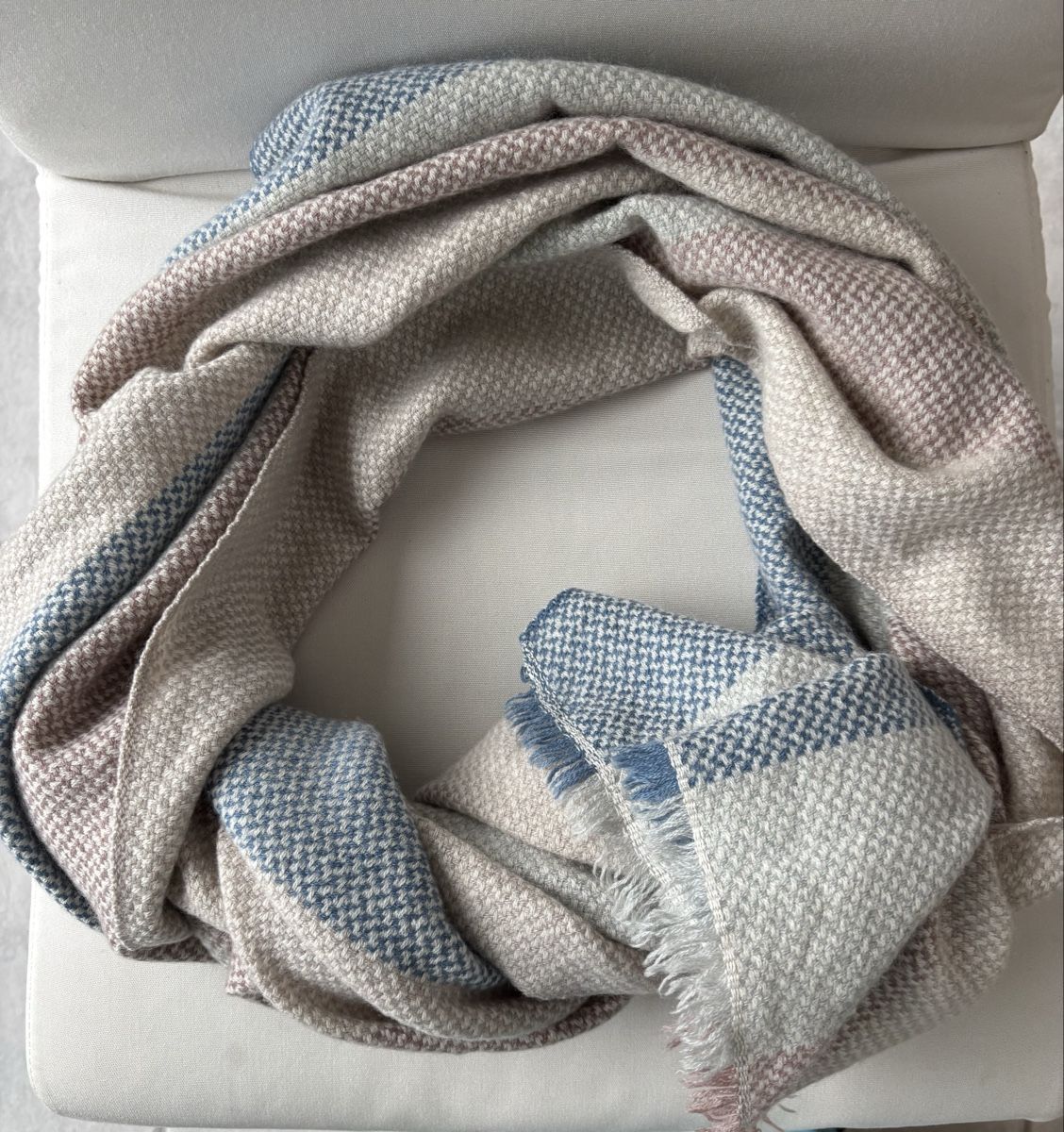 Hemisphere Foulards, Tücher & Schals: Hemisphere Schal Cashmere – Gebraucht aus Untersiggenthal von vs5_n2r2 2