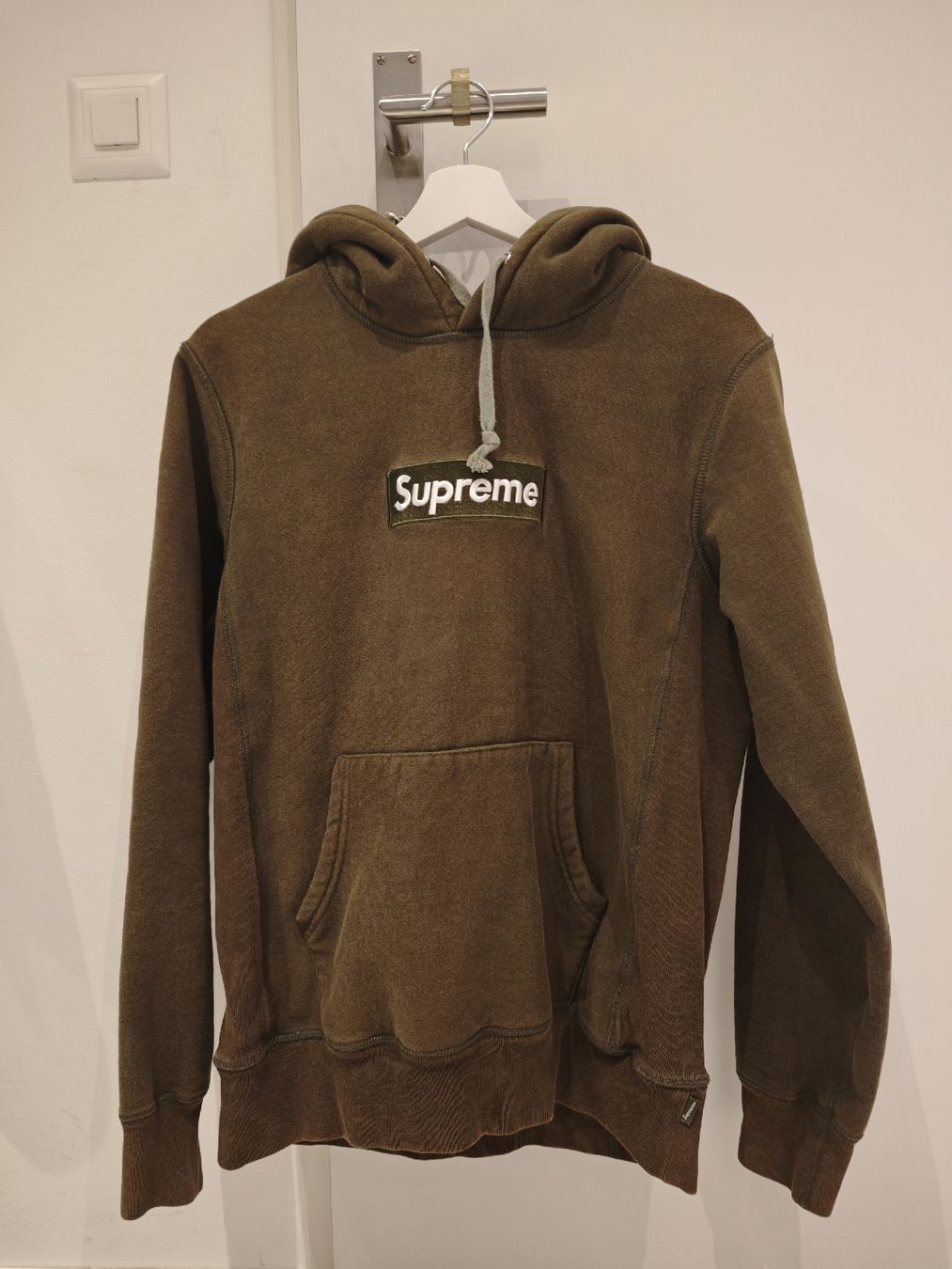 Maglioni & Felpe: Supreme Hoodie Classic Olive – Usato da Zürich venduto da TrueTrade