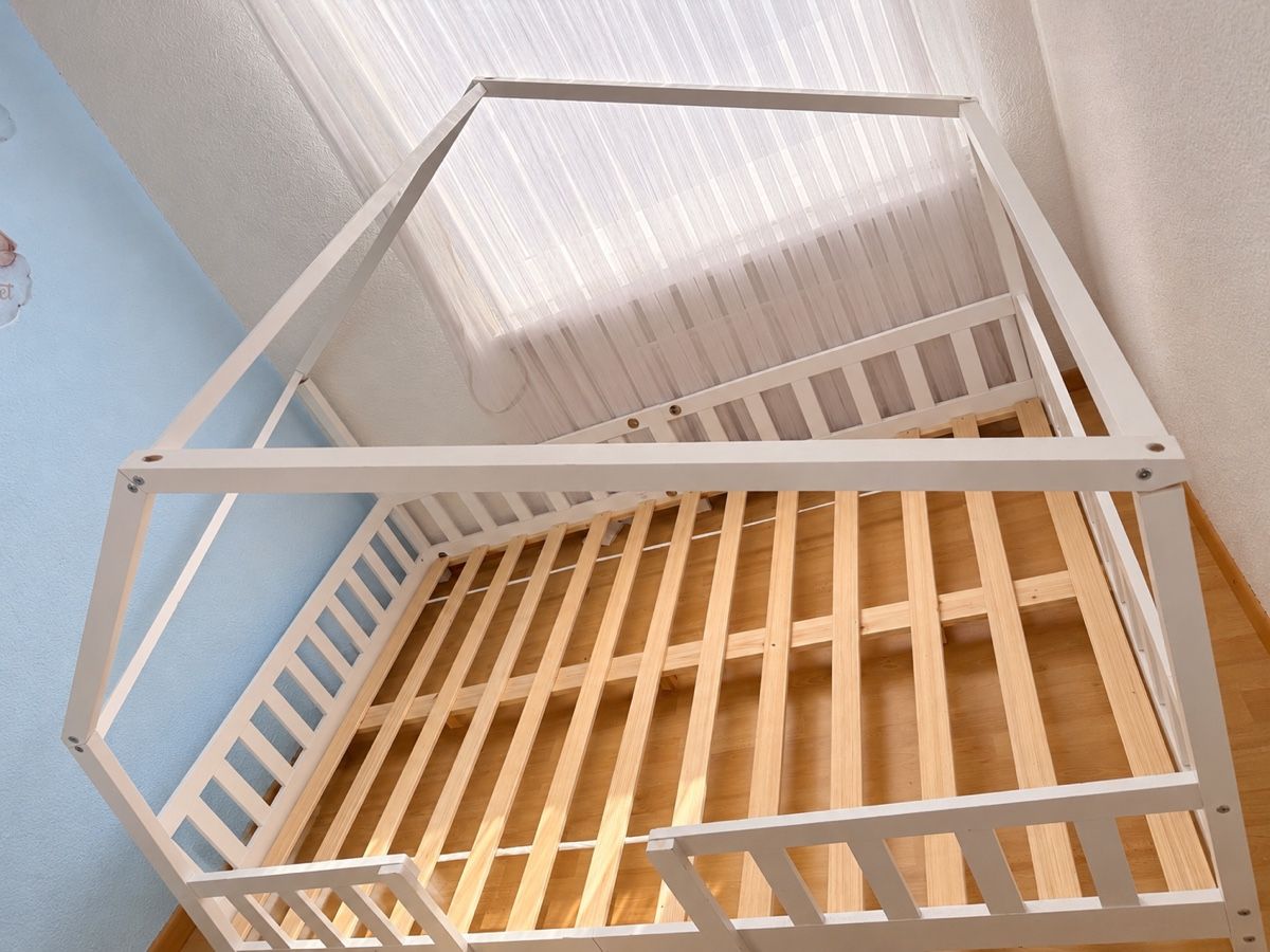 Letti: Hausbett 140x200 – Nuovo (secondo la descrizione) da Lostorf venduto da mih_7sgh