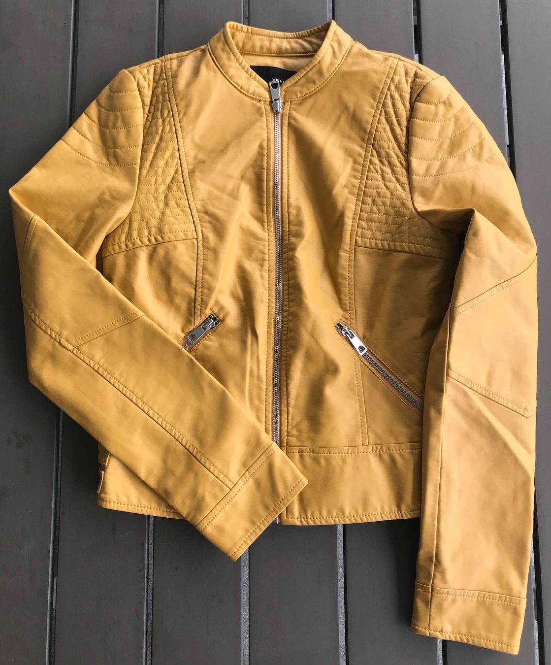 Vero Moda Giacche: VERO MODA SHORT COATED JACKET, XS – Nuovo (secondo la descrizione) da Ebnat-Kappel venduto da Molton 3