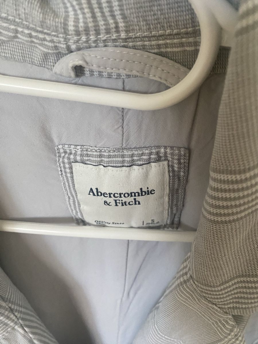 Completi & Tailleur: Blazer gris abercrombie – Usato da Bussigny venduto da Pauline.dbs 2