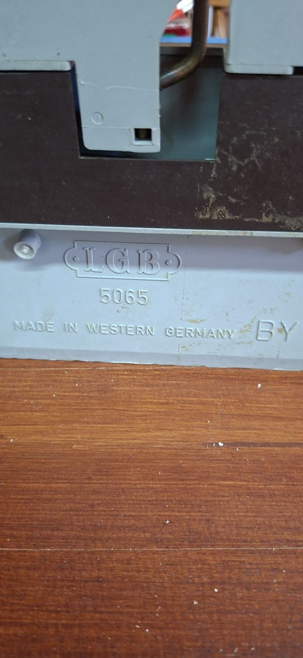 LGB Modellini di ferrovie: LGB 5065 Bahnschranke – Usato da Münsingen venduto da wd65 2