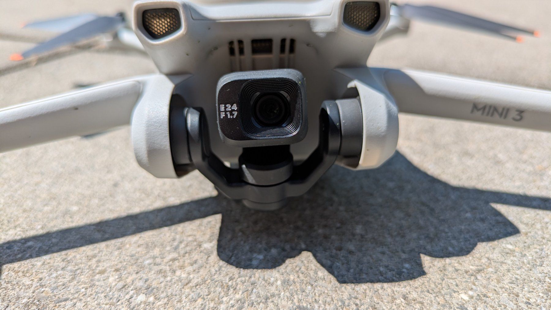 DJI RC Kits de montage: DJI Mini 3 Fly More Combo Drohne mit RC Controller – D'occasion à Wädenswil par Carpintero 5
