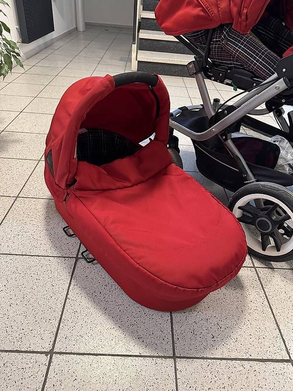 Poussette: Kinderwagen-Set – D'occasion à Luzern par plant-lady 1
