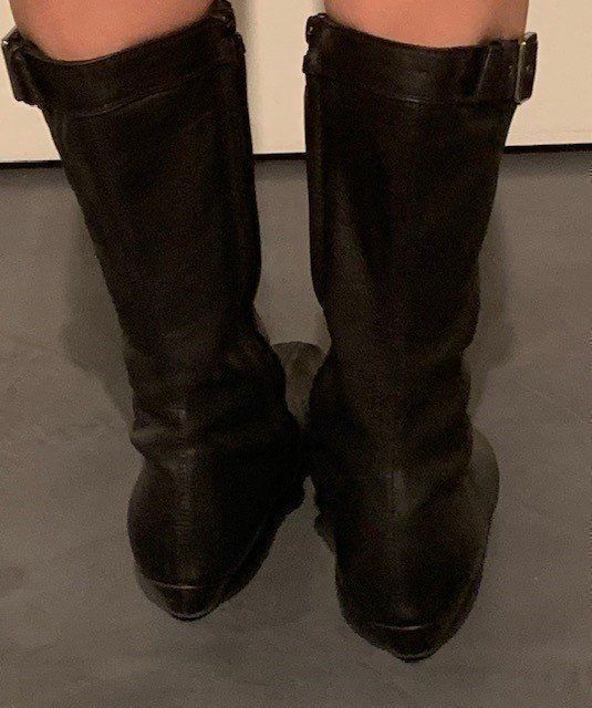 Gucci Chaussures femmes: Bottines noires de Gucci – D'occasion à St-Aubin-Sauges par Juliezan 2