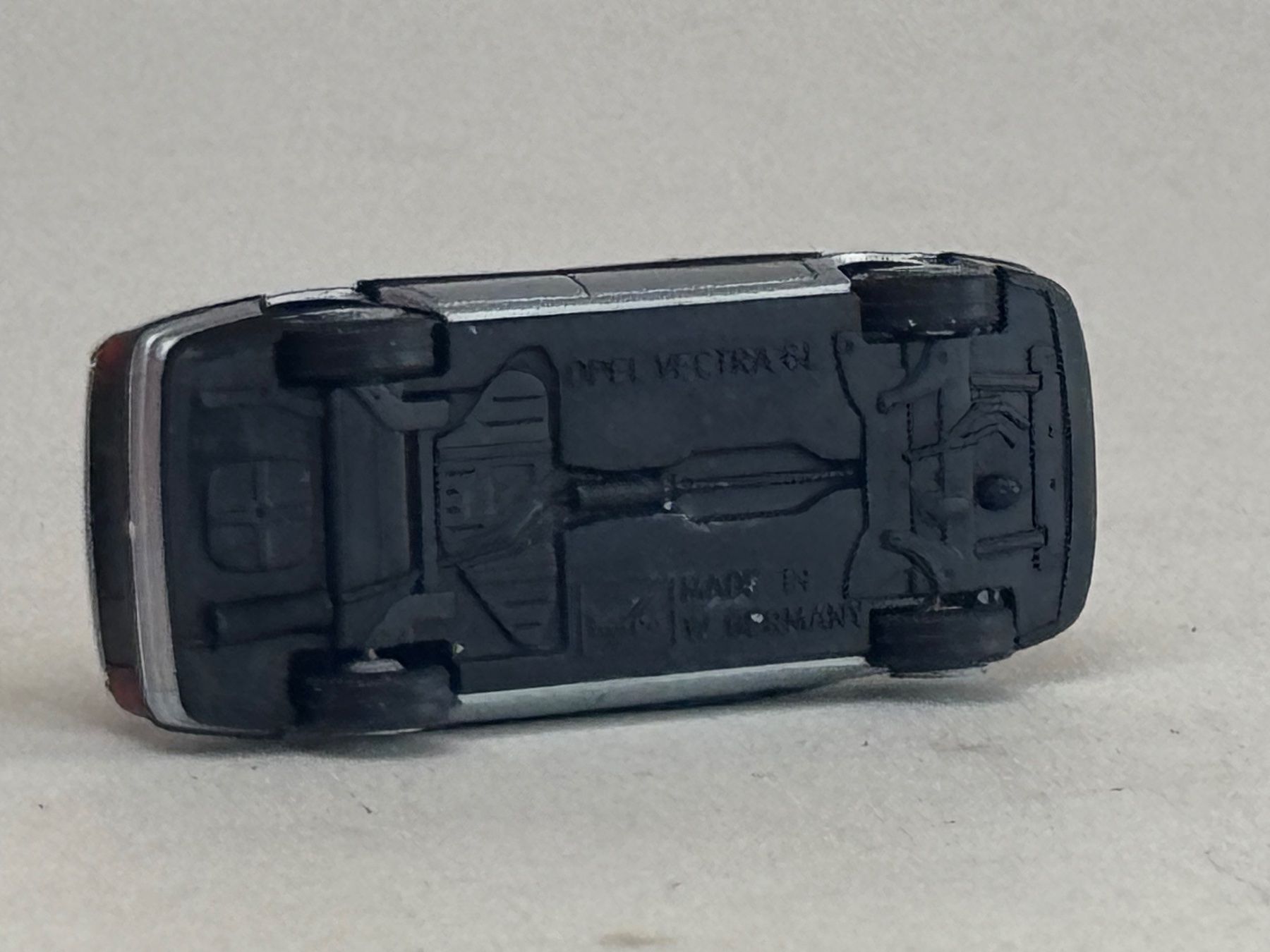 Herpa Modellini d'auto: VE1- Herpa Opel Vectra silbern – Usato da Elm venduto da Wikmtz 2