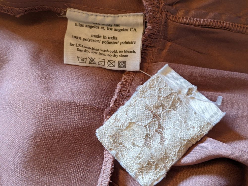 ODD MOLLY Robe ou nuisette en satin vieux rose XS S Acheter sur Ricardo