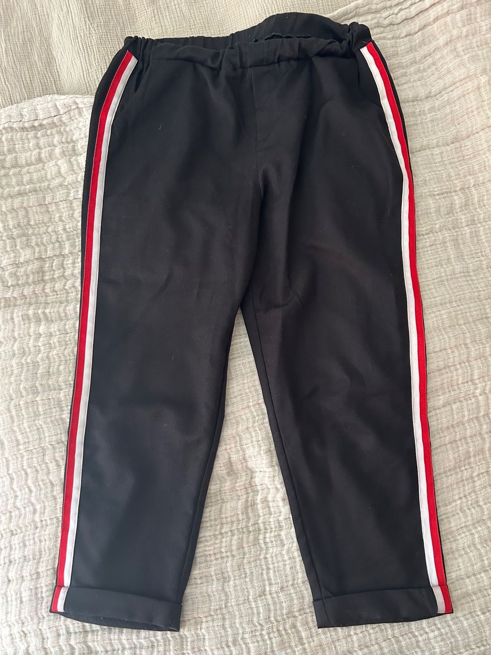 Pantaloni: Stoffhose von New look – Usato da Zürich venduto da maggi96