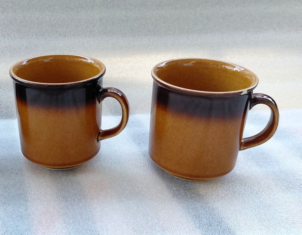 Rössler Tassen: RÖSSLER  2 Mugs -C48 – Gebraucht aus Morges von vimajes12