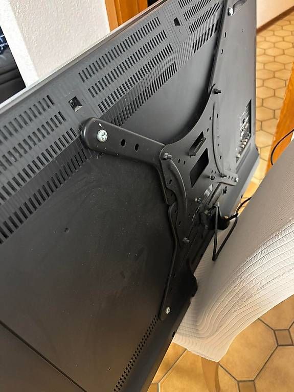 Toshiba Televisori: Télé Toshiba 40" LED Full HD sans support – Usato da Monthey venduto da darkmine 2