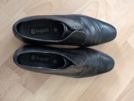 Bugatti Schuhe Gr. 43