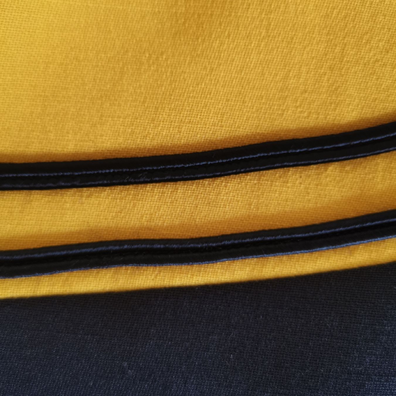 Vestiti: Robe VINTAGE – Usato da La Chaux-de-Fonds venduto da Catchmi 4