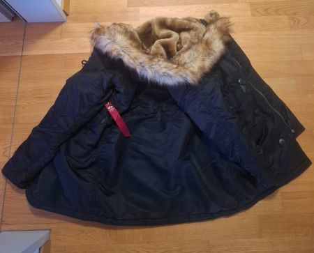 Alpha Industries Damenjacke Medium schwarz
