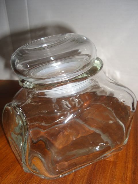 Bicchieri: Glasdose Vorratsglas mit Deckel ca. 12cm hoch – Usato da Ergisch venduto da Haemmerli59 3