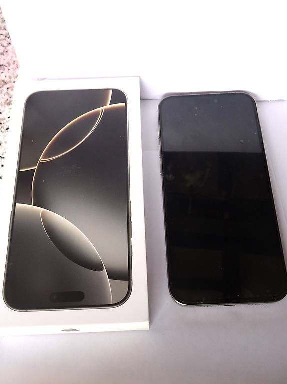 Apple Telefoni cellulari / Smartphones: IPHONE 16 Pro Max Titanium – Nuovo (secondo la descrizione) da Buttisholz venduto da buttiholli 1