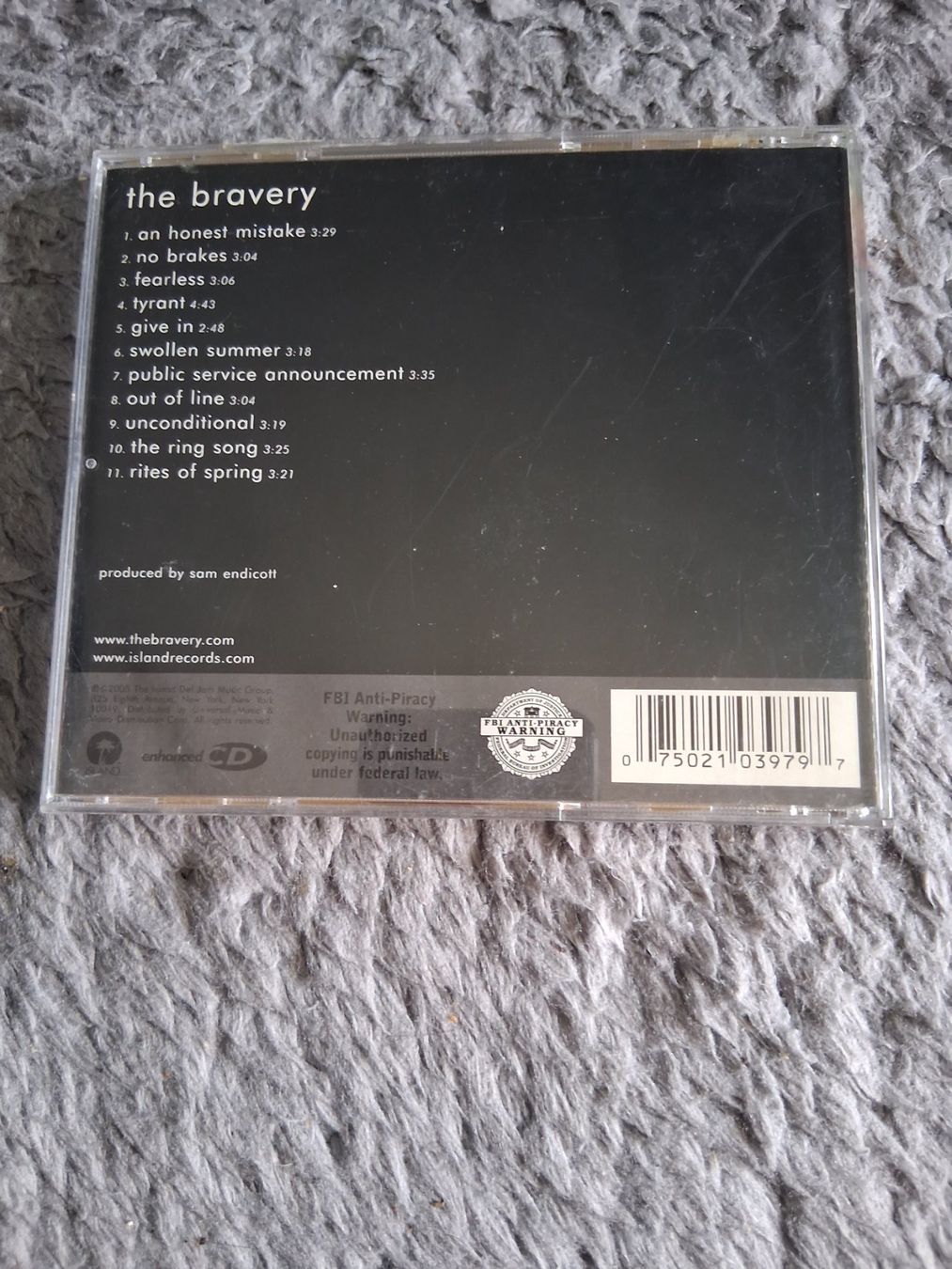 CDs: THE BRAVERY         CD – D'occasion à Wetzikon ZH par Ramones01 1