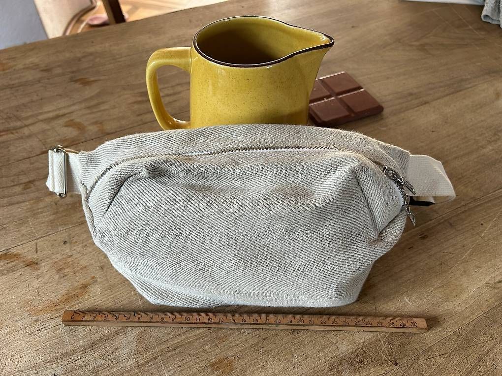 Borse: Bauchtasche von Schweizer Designer C. Gehrig – Nuovo (secondo la descrizione) da Kriens venduto da marsileacrenata