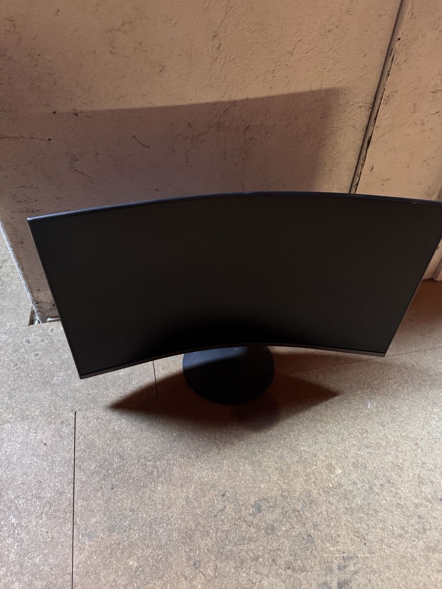 Monitor: Samsung S32C390EAU 1920 x 1080 Pixel, 32" – Usato da Zürich venduto da LDMNB