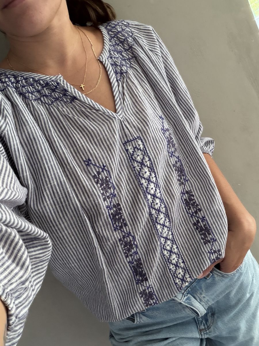 Camicette: Bluse mit Stickerei – Usato da Aarau venduto da Marylou90 1