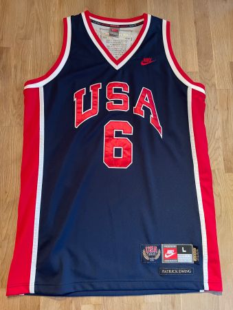 Hochwertiges NBA Team USA Patrick Ewing Jersey Sammlerstück