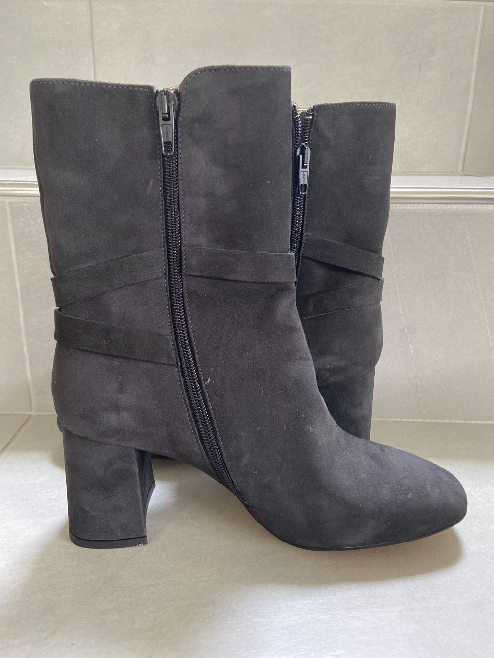 Scarpe da donna: Damenstiefel – Usato da Büsserach venduto da vimeco.43 5