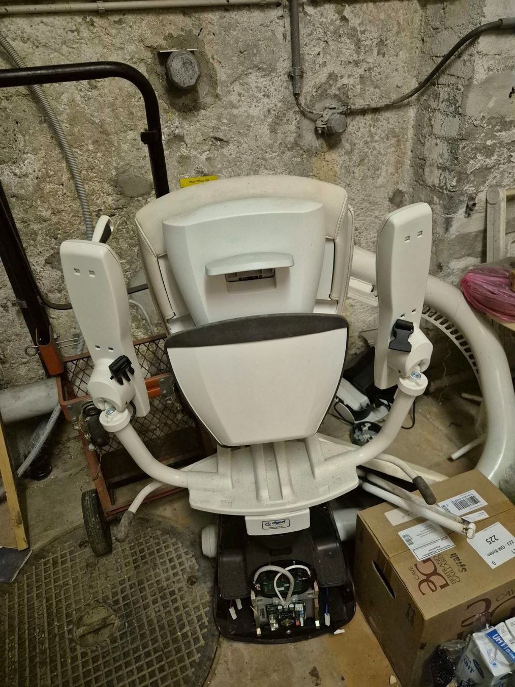 Scale: Treppenlift Rigert – Usato da Bern venduto da chr_5jmp
