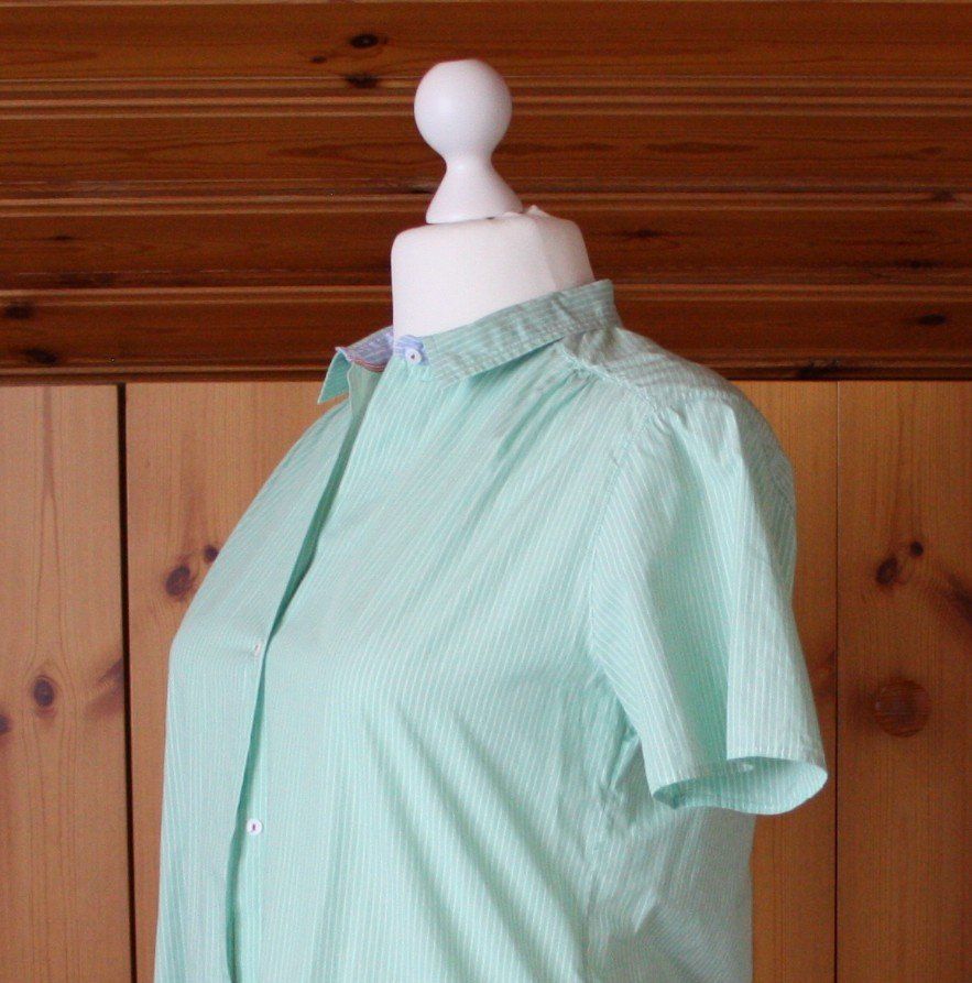 Camicette: Bluse Kurzarm BLUEMONINTIMATES grün Gr. M – Usato da Flüelen venduto da Diversicum-Curvy 3