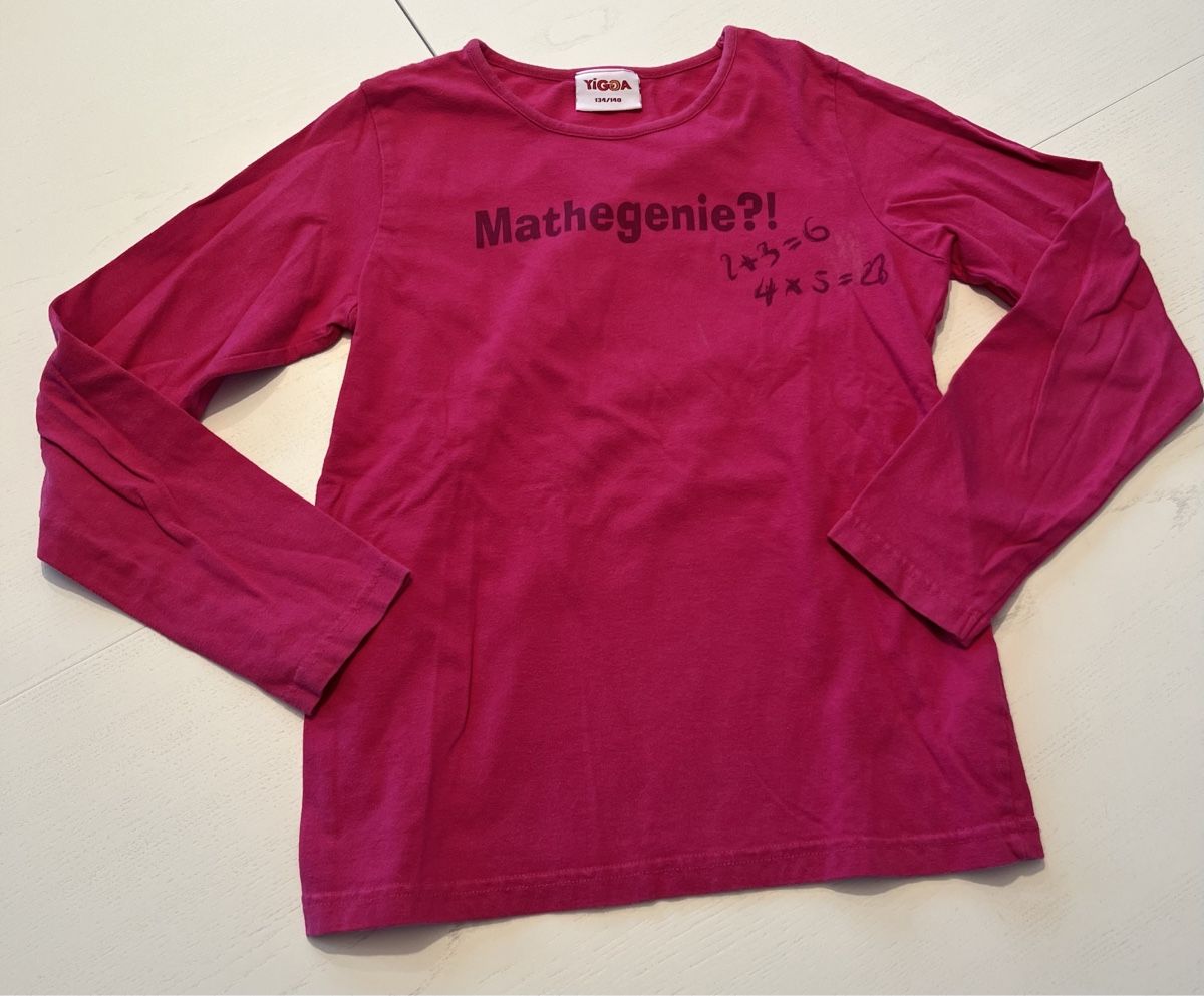 Camicette, T-shirt & Top: Cooles Langarmshirt Gr. 134/140 – Usato da Hünenberg See venduto da spartakus02