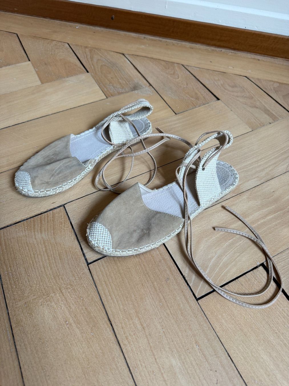 Scarpe da donna: CASSIS - Schnür-Espadrilles beige 40 – Usato da Zürich venduto da Diazaio