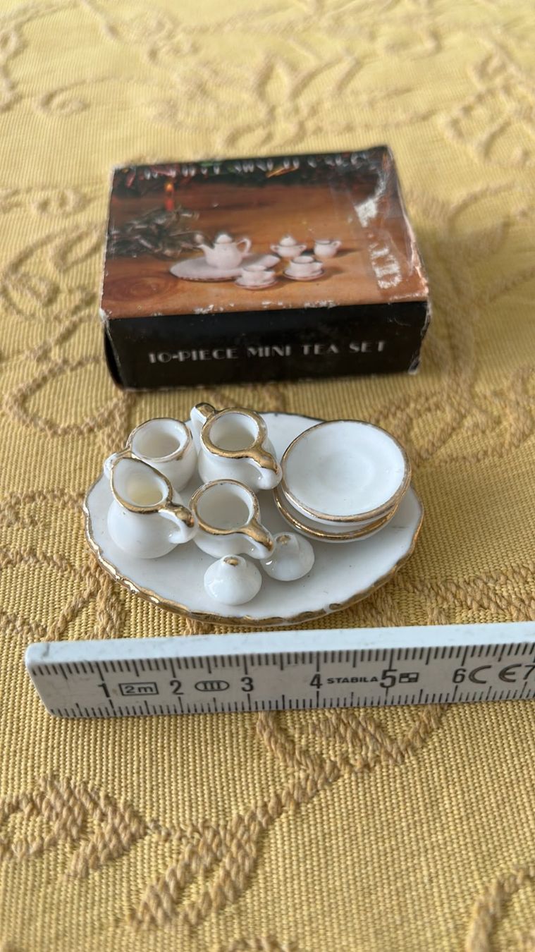 Set di piatti: 10-piece mini tea set (non completo) – Usato da Melano venduto da H-Sara 1