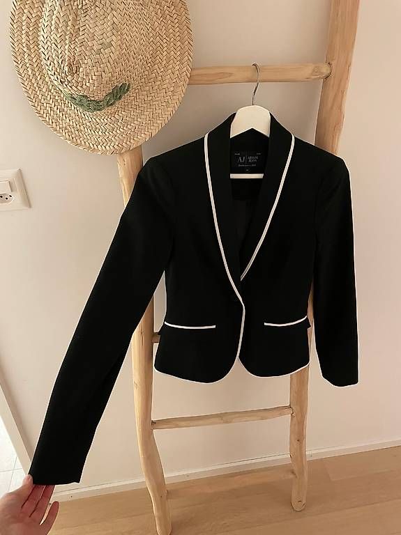 Armani Completi & Tailleur: Armani Jeans Blazer schwarz/weiss Gr. S – Nuovo (secondo la descrizione) da Meilen venduto da SabrinaK1992