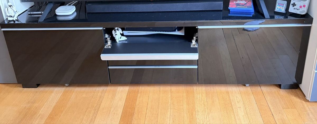 Ikea Mobili TV: Ikea Besta Burs TV Möbel – Usato da Basel venduto da _crisou_