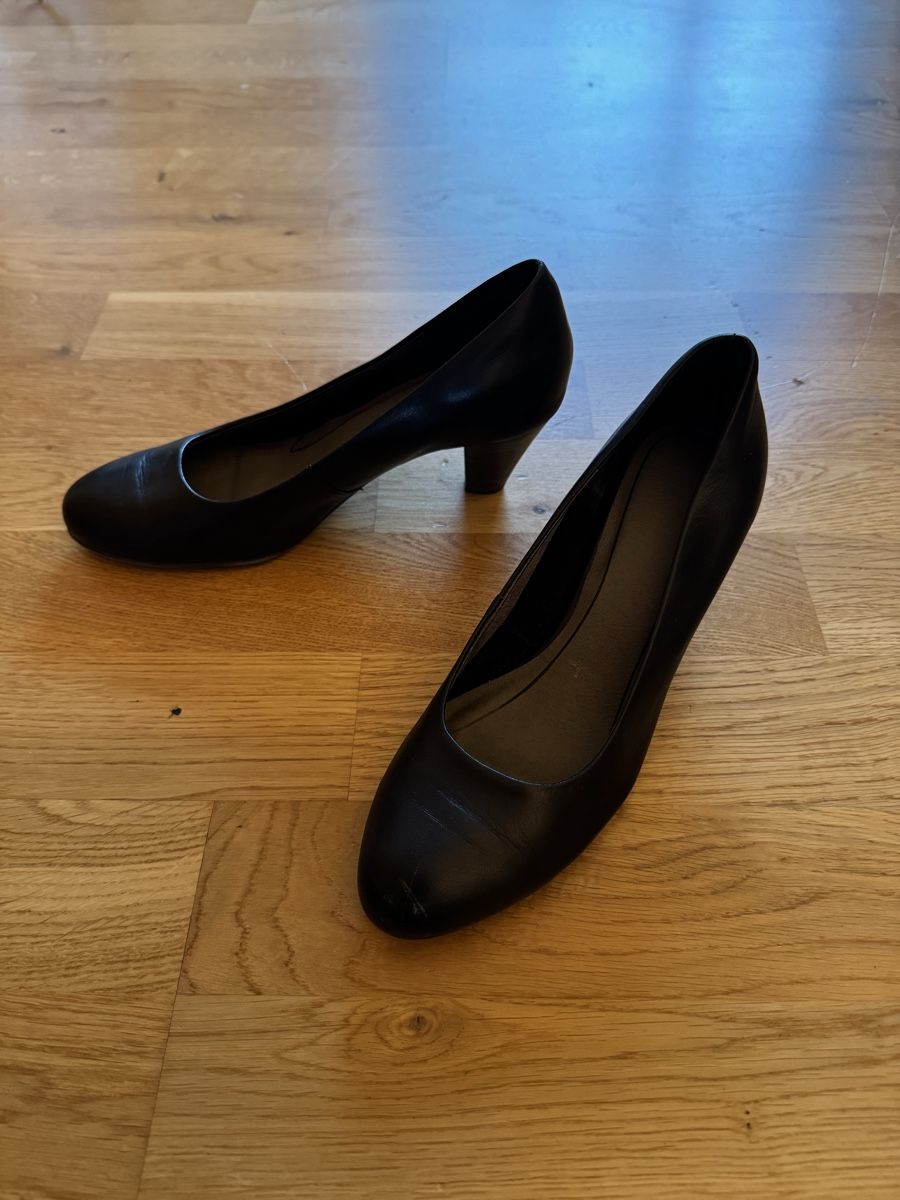 Tamaris Scarpe da donna: Absatzschuhe - Tamaris – Usato da Winterthur venduto da Pascal993